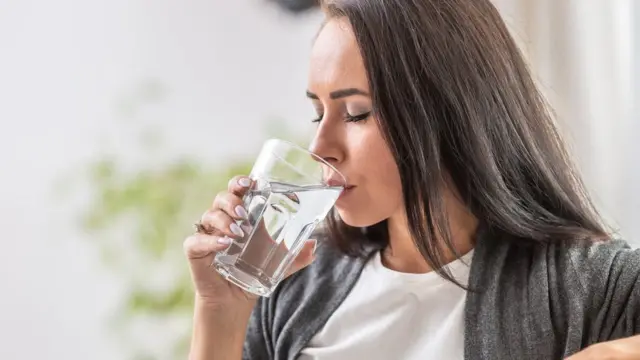 શું ઓછું પાણી પીવાથી વધે છે સ્ટ્રેસ હોર્મોન ?